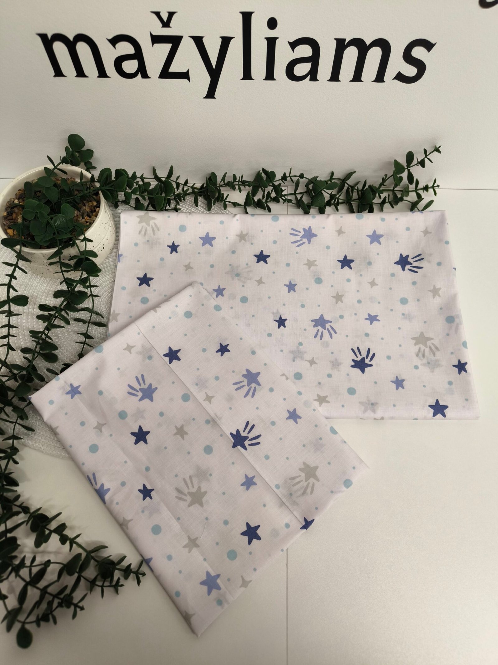 2024/10/1000028389-scaled.jpg Patalynė - mėlynos žvaigždės - Image 1