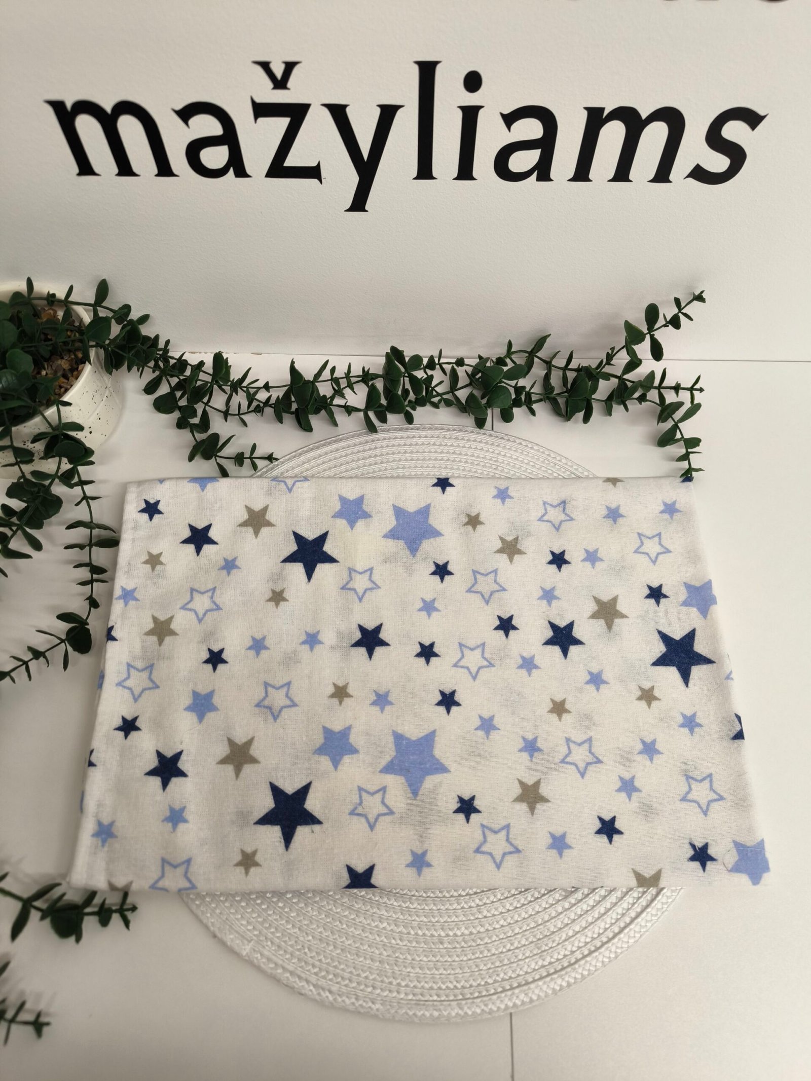 2024/10/1000028418-scaled.jpg Flanelinis vystyklas- mėlynos žvaigždutės - Image 1