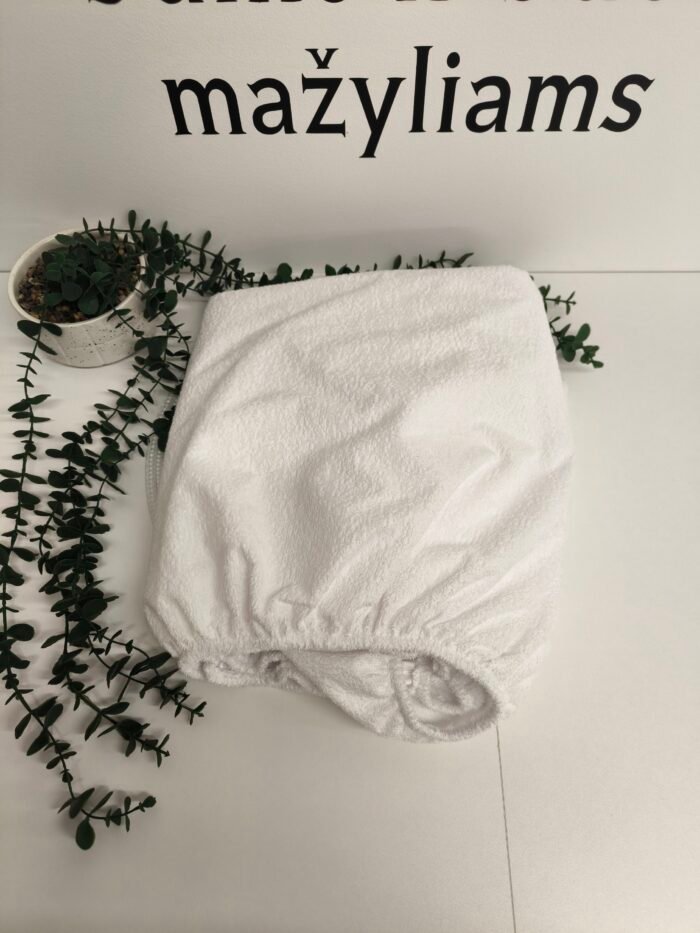 Neperšlampama paklodė su guma