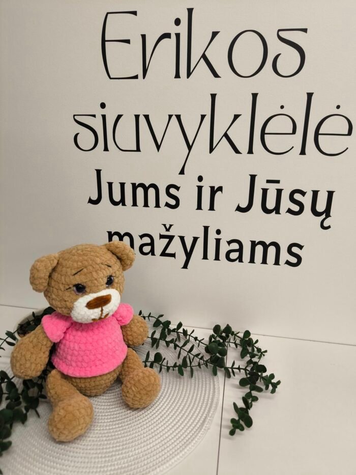 Rankų darbo pliušinis žaisliukas rudas su rožiniais marškinėliais - Image 1
