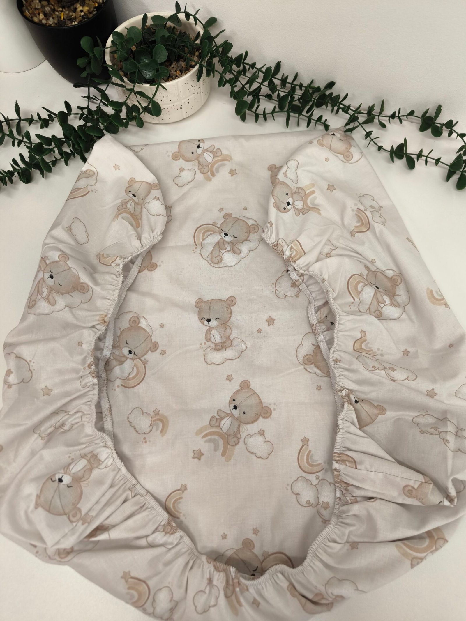 2025/03/1000037170-scaled.jpg Paklodė su guma į lopšelį - Image 1