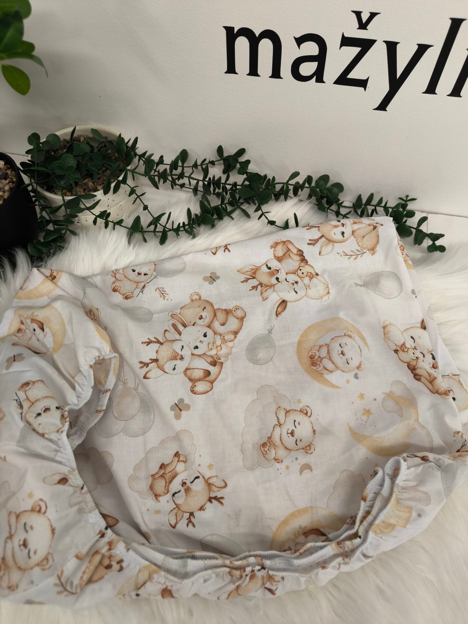 2025/08/1000044515-scaled.jpg Paklodė su guma į lopšelį - Image 1