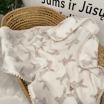 Muslino  pledukas su deko juostele zuikuciai