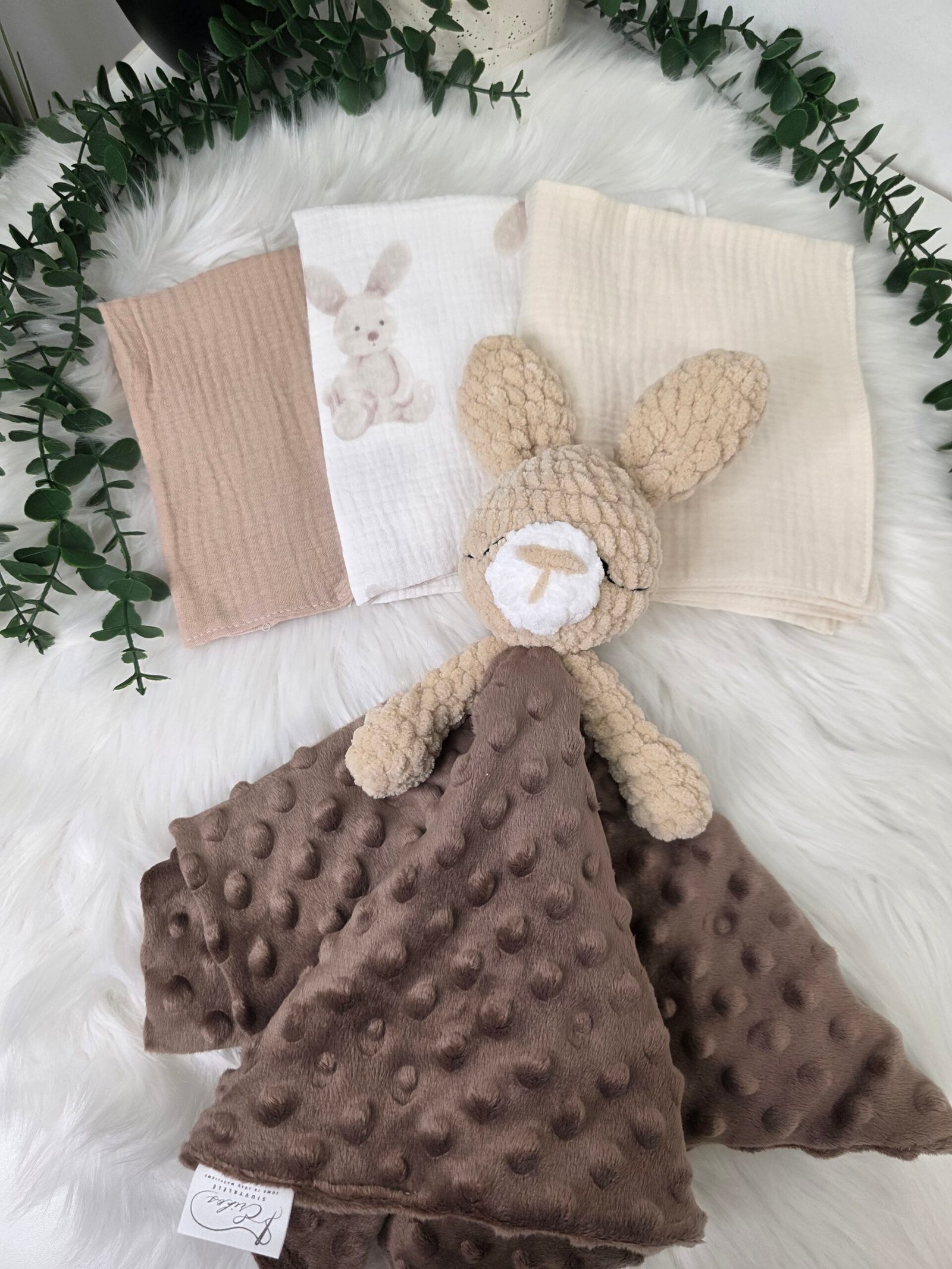 2025/10/18463-scaled.jpg Dovanų rinkinukas - Image 1