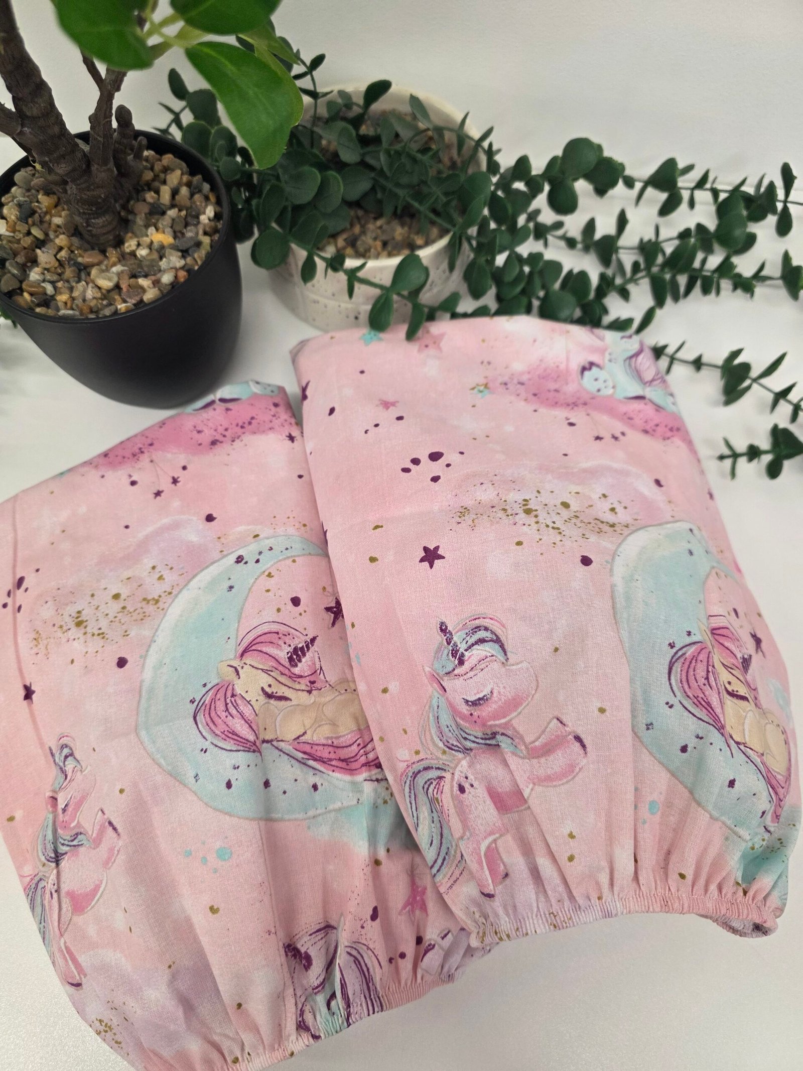 2026/01/24354-scaled.jpg Paklodė su guma į kūdikio lovytę - Image 1